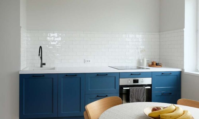 How to Choose Kitchen Cabinet Color