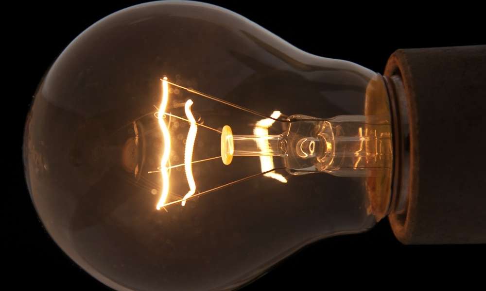 60-watt bulbs emit 600 lumens per watt over their lifetime