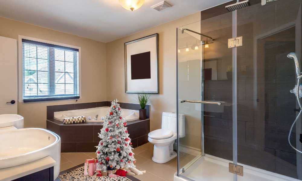 How to Decorate a Bathroom for Christmas