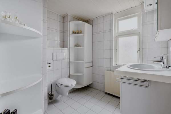 Floating Shelves in bathroom