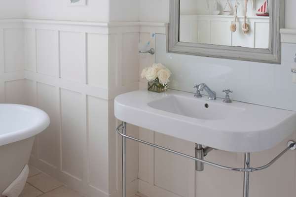 Mirror frame and vanity top are compatible with each other