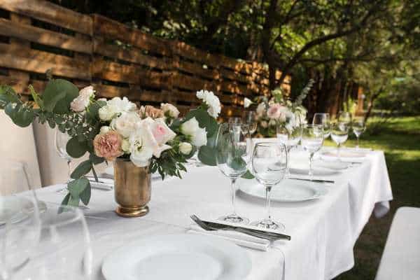 Set your table with beautiful placemats in outdoor