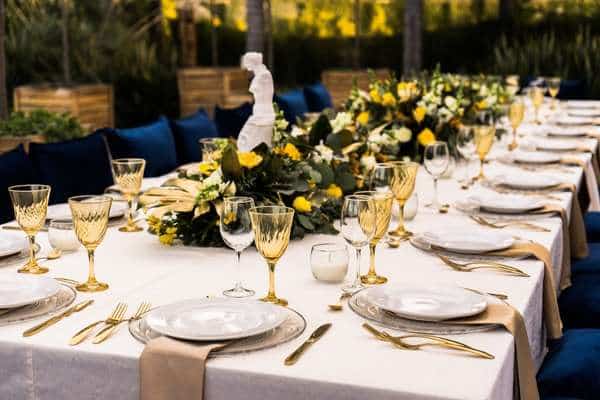 Sophisticated tablecloths in outdoor