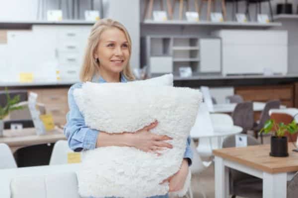 How To Choose The Best Pillow For Neck Pain (Step-by-Step)