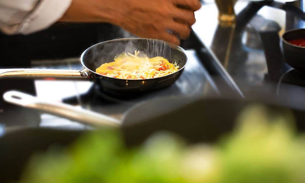 How To Scramble Eggs In A Stainless Steel Pan