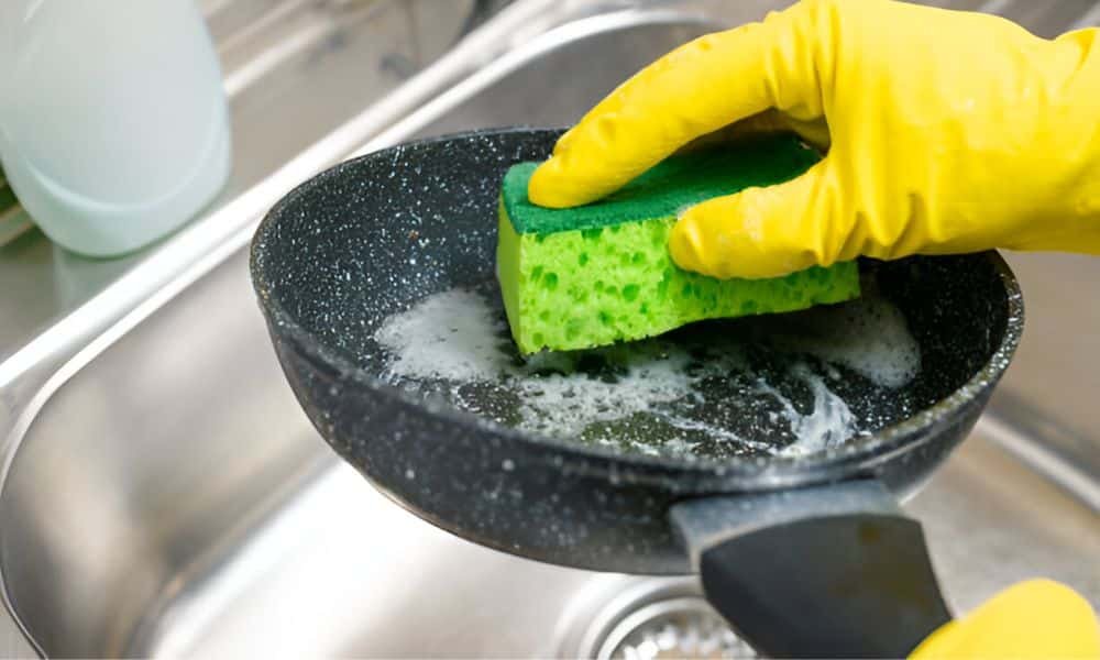 How To Clean A Cast Iron Frying Pan With Salt