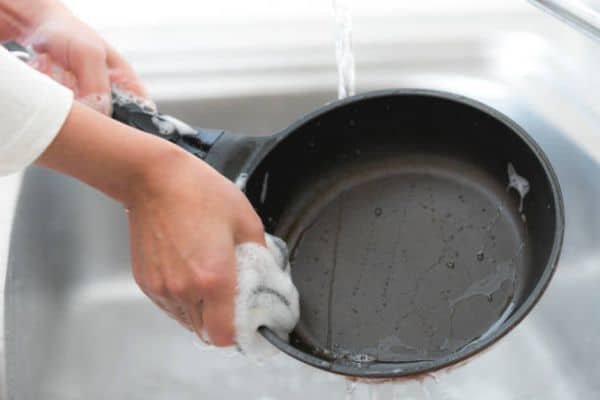 How to Handle Burnt or Stuck-On Food