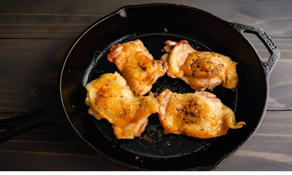 How To Cook Bone-In Chicken Thighs In A Pan