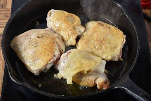 How to Cook Bone-In Chicken Thighs in a Pan