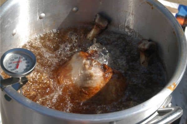 Best Oil for Deep Frying Chicken