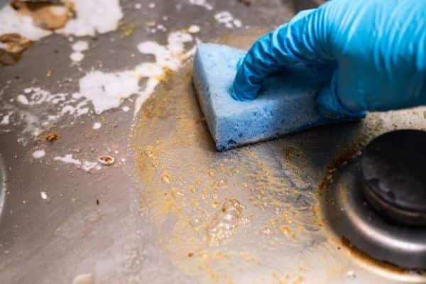 Common Mistakes to Avoid When Cleaning Stainless Steel Cooktops