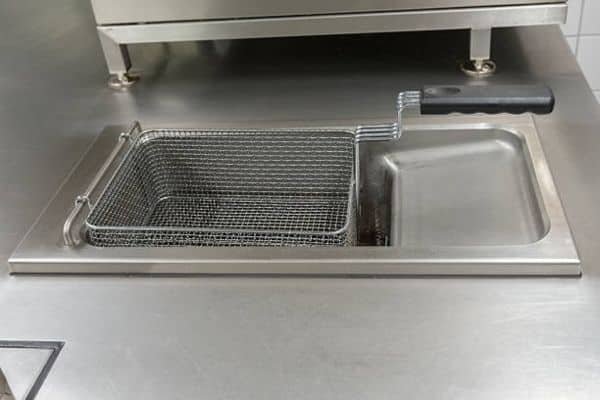 Why Cleaning Your Deep Fryer Basket Matters