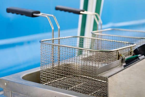 How to Clean Stuck-On Grease from Deep Fryer – Step-by-Step