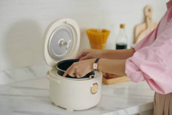 Clean The Heating Plate Properly